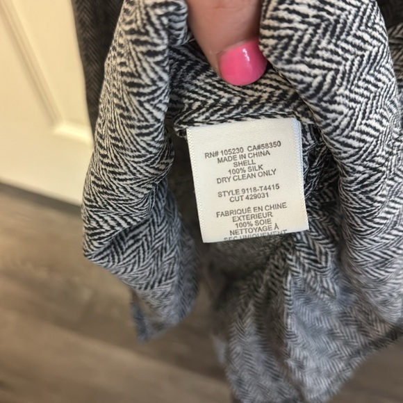 Joie silk black tan white ruffle tie neck sleeveless work business top office M - Picture 7 of 8